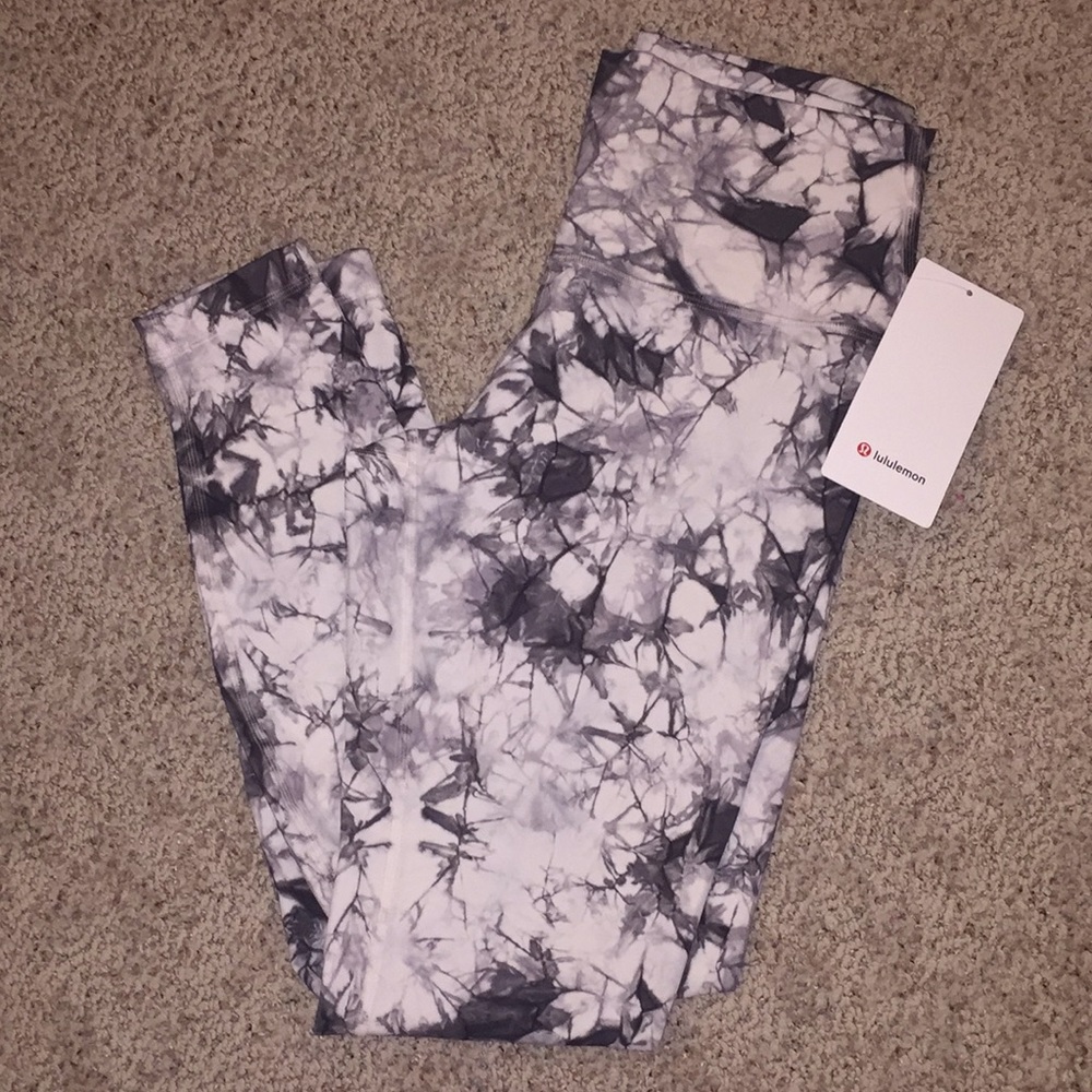 NWT Lululemom wunder under leggings